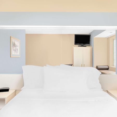 Microtel Inn And Suites Clear Lake Ngoại thất bức ảnh
