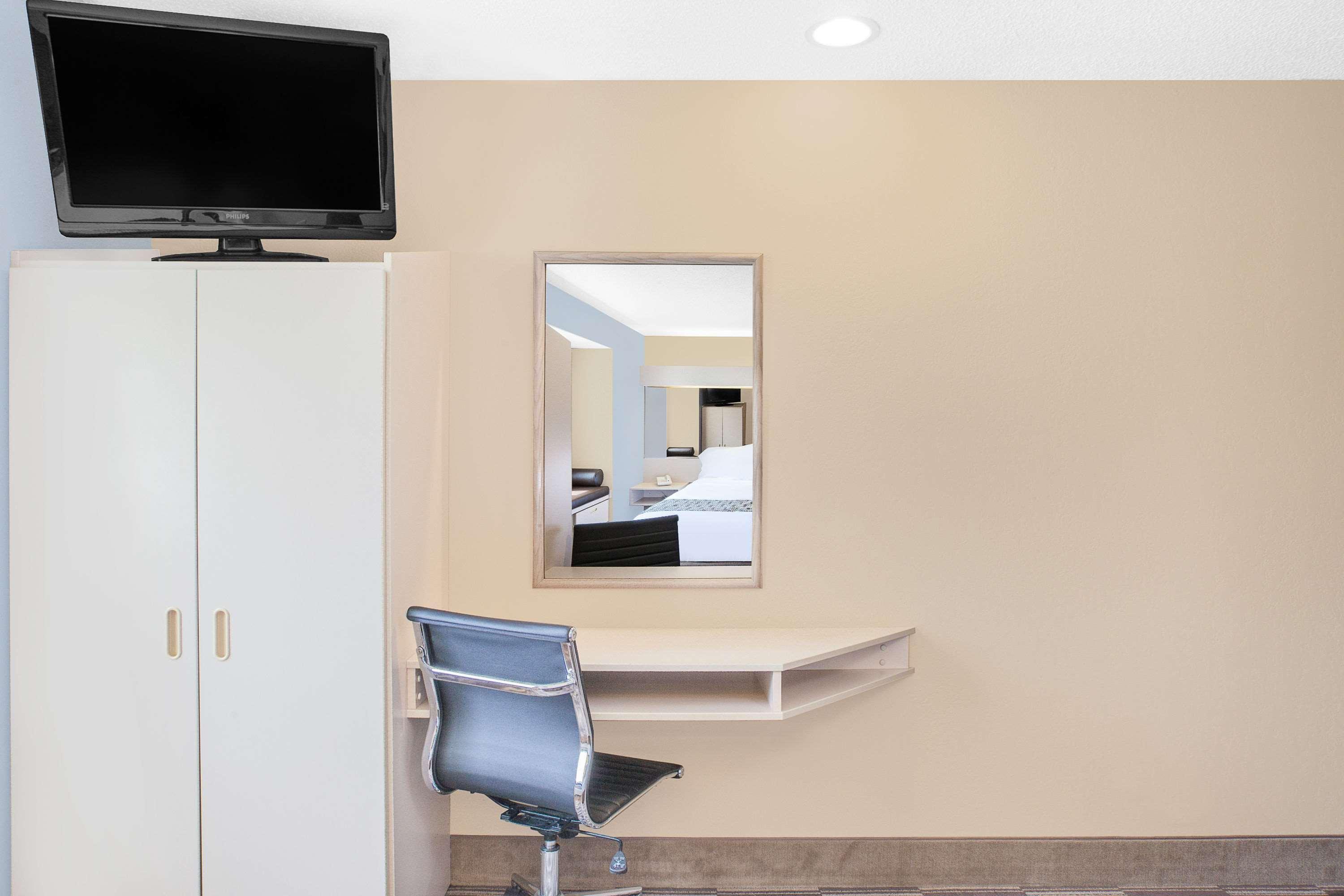 Microtel Inn And Suites Clear Lake Ngoại thất bức ảnh