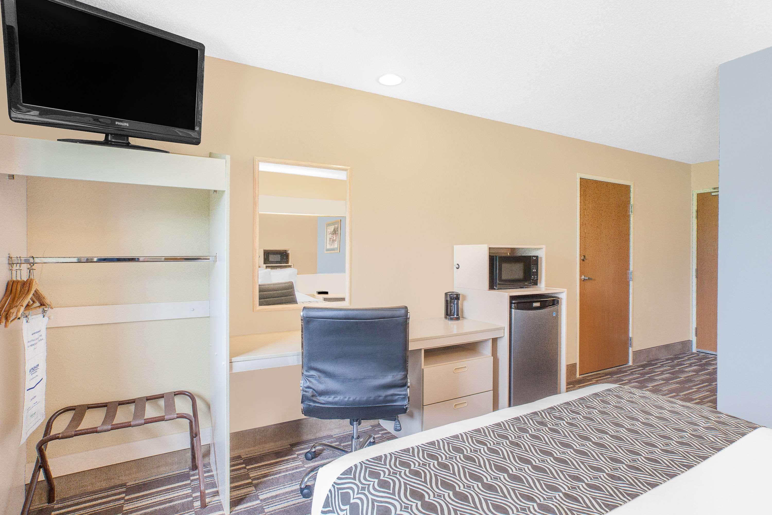 Microtel Inn And Suites Clear Lake Ngoại thất bức ảnh